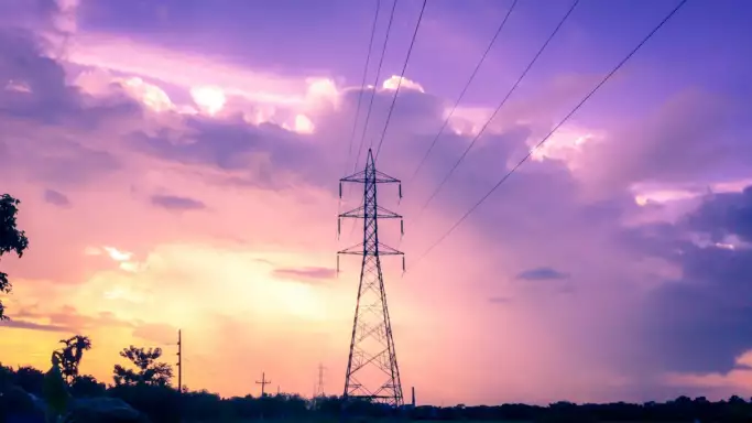 Top 10 grootste energieleveranciers Elektriciteitsmast voor paarse lucht