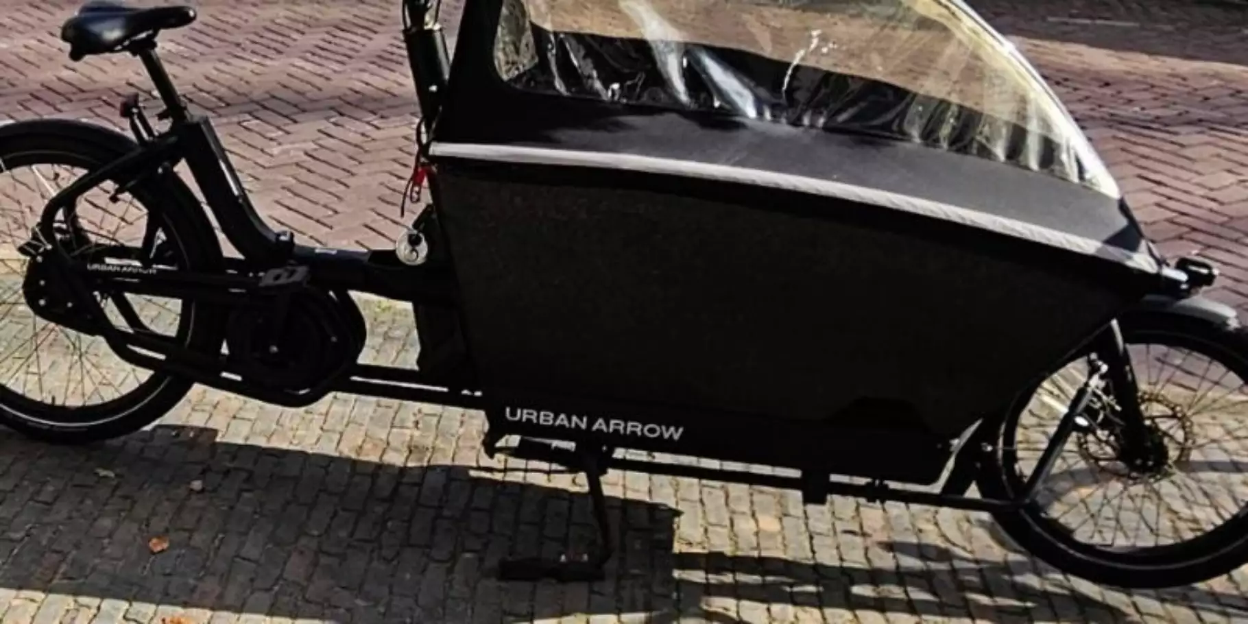 Bakfiets verzekering Afbeelding van een urban arrow elektrische bakfiets