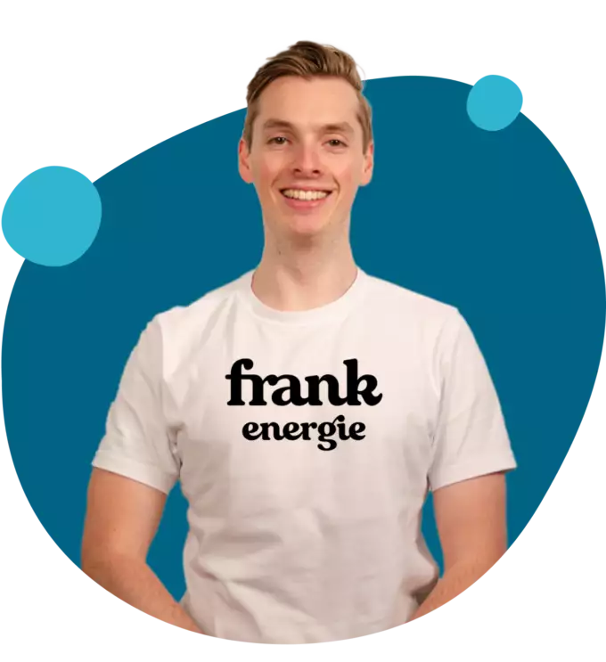 Man met Frank Energie logo op shirt