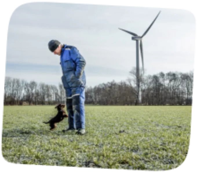 Vandebron aanbiedingen Vandebron aanbiedingen medewerker met hond